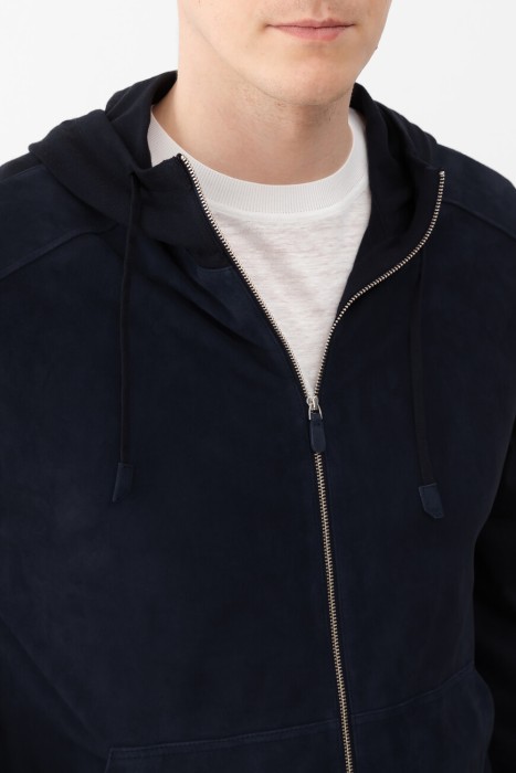 костюм спорт  из италии вид сбоку