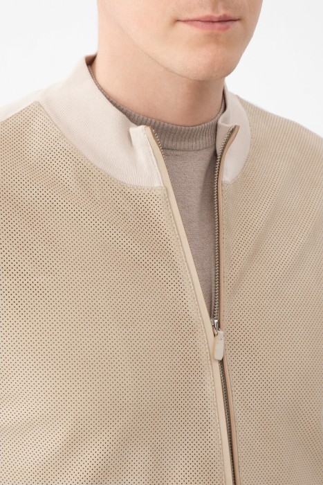 костюм спорт  из италии вид сбоку