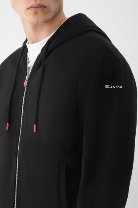 костюм спорт  из италии вид сбоку