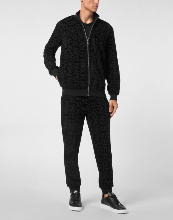 костюм спортивный  по цене 66152 руб вид справа