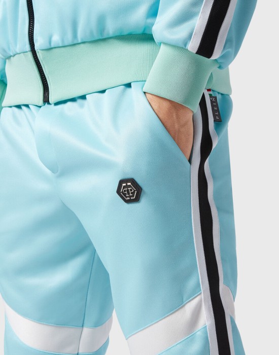 костюм спортивный  из америки вид сбоку