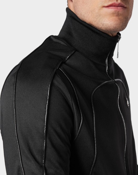 костюм спортивный  из америки вид сбоку