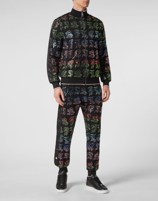 Товар черного цвета с внутренней стороны