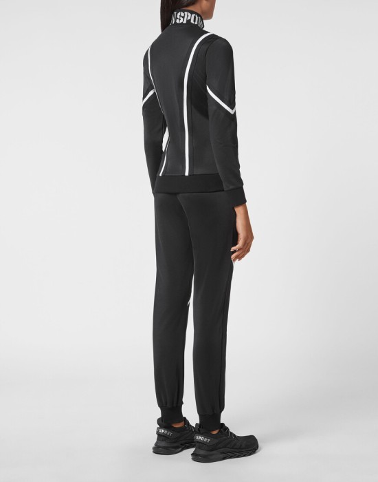 костюм спортивный  из италии вид сбоку