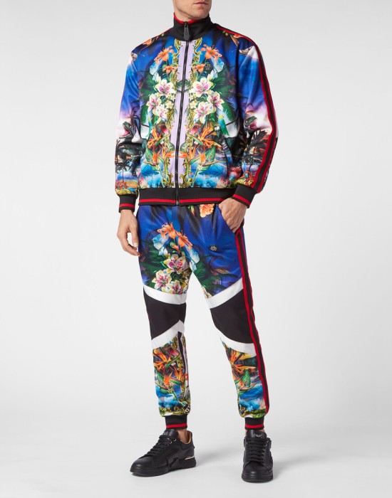 костюм спортивный  по цене 62016 руб вид справа