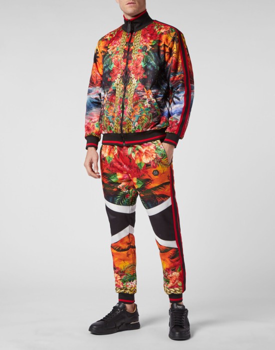 костюм спортивный  по цене 62016 руб вид справа