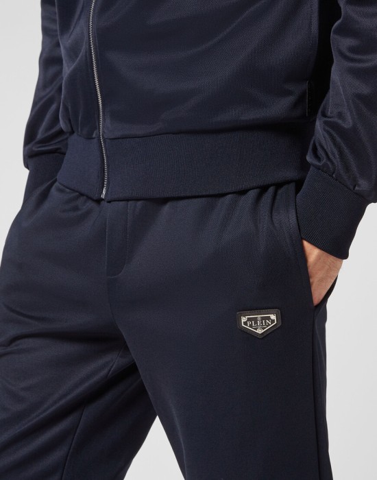 Товар синего цвета с внутренней стороны