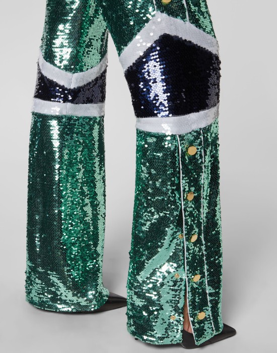 костюм спортивный  из америки вид сбоку