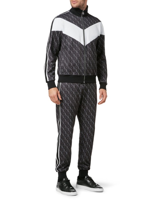 костюм спортивный  по цене 138816 руб вид справа