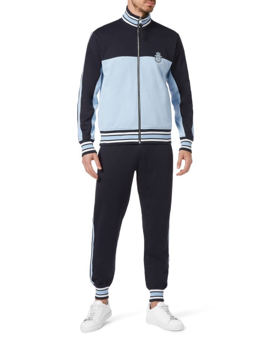 костюм спортивный  по цене 112632 руб вид справа