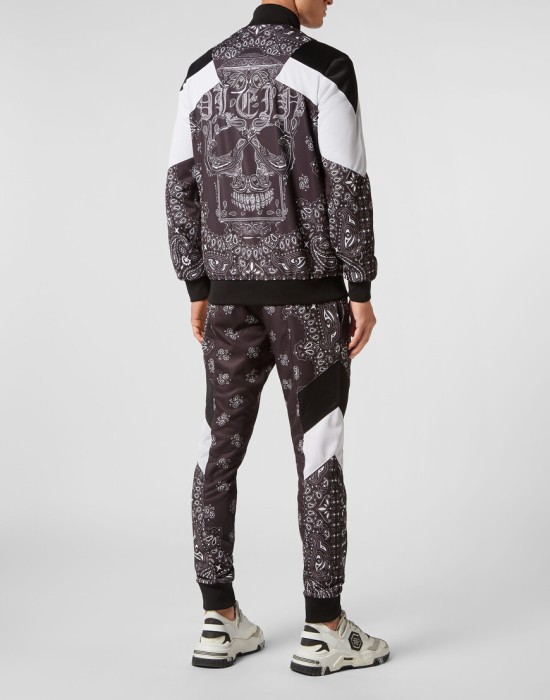 костюм спортивный  из америки вид сбоку