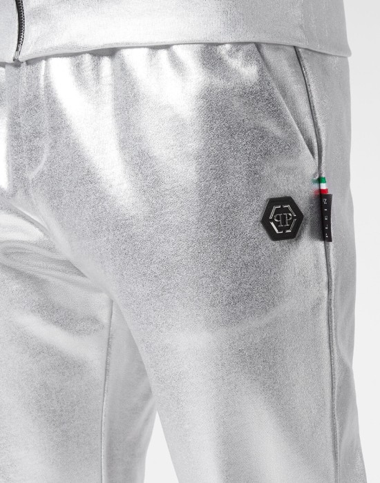 костюм спортивный  из америки вид сбоку