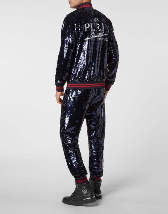 костюм спортивный  из америки вид сбоку