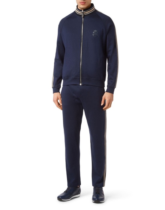 Товар синего цвета с внутренней стороны