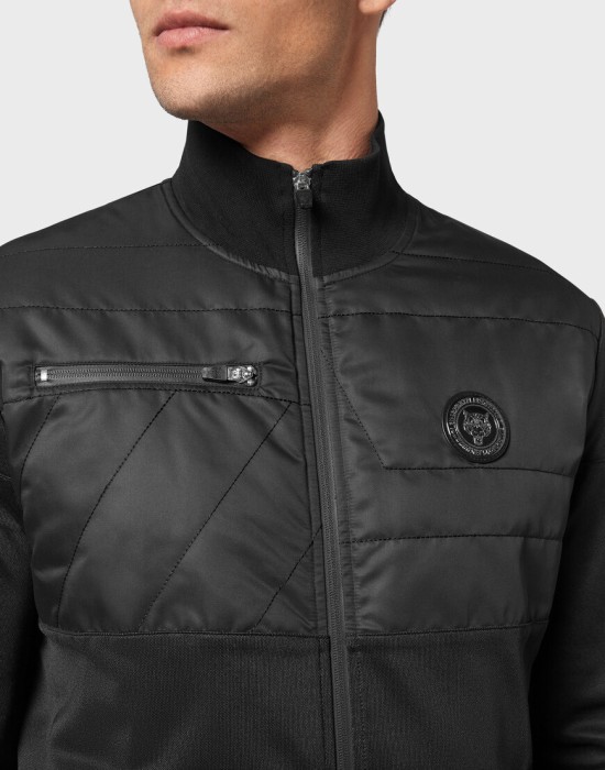 костюм спортивный  из италии вид сбоку