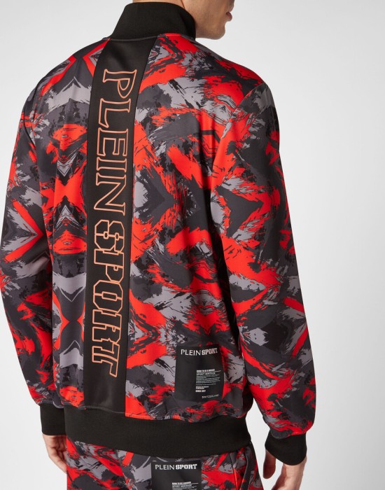 Товар хаки цвета с внутренней стороны