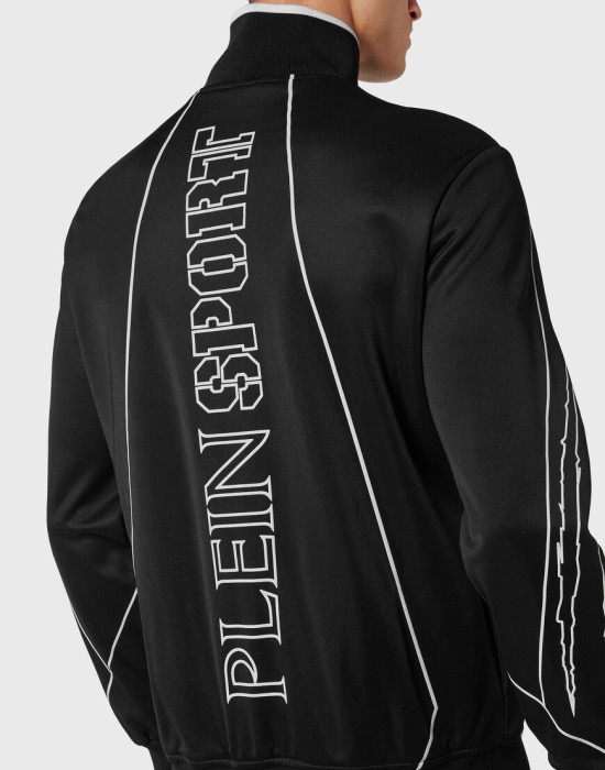 костюм спортивный  из италии вид сбоку