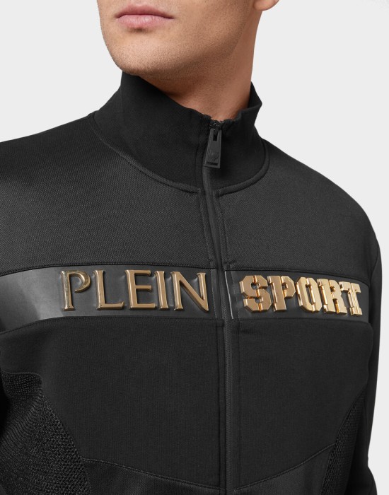 костюм спортивный  из италии вид сбоку