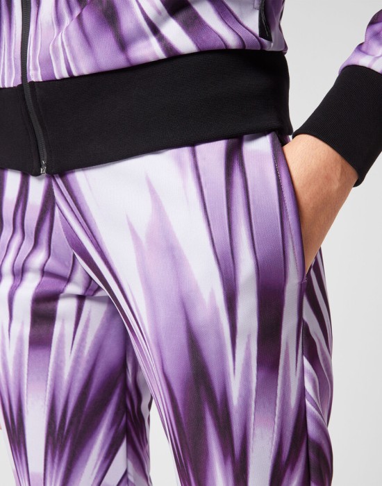 костюм спортивный  из италии вид сбоку