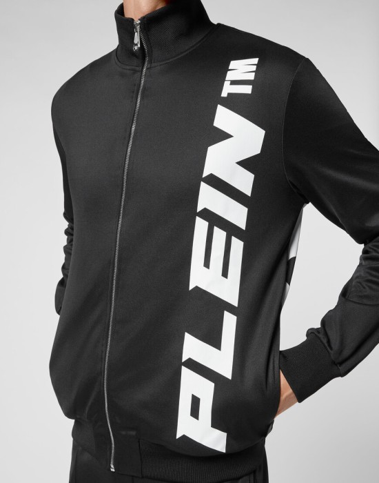 костюм спортивный  из америки вид сбоку