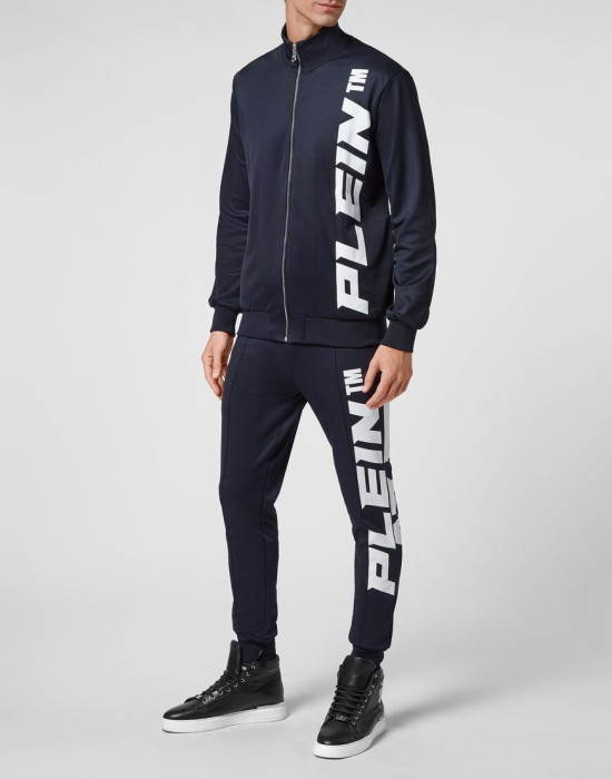 костюм спортивный  по цене 74290 руб вид справа