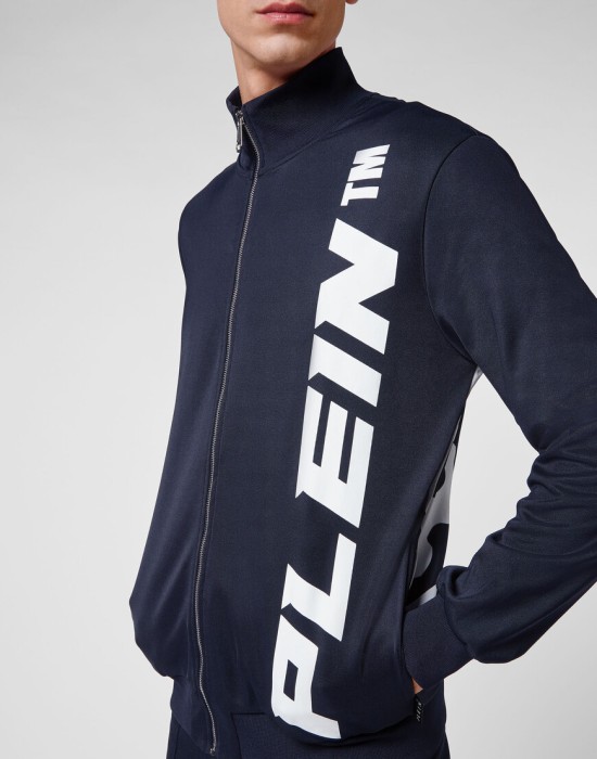 костюм спортивный  из америки вид сбоку