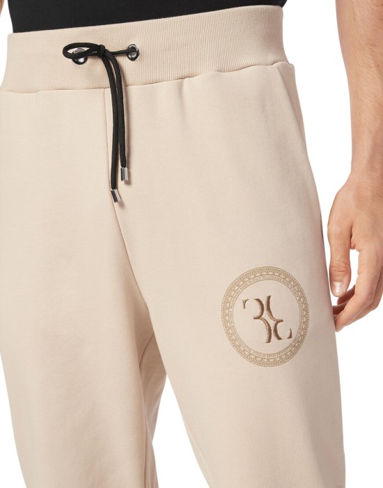 костюм спортивный  из италии вид сбоку