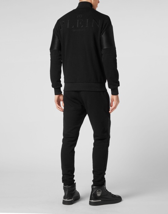 костюм спортивный  из америки вид сбоку