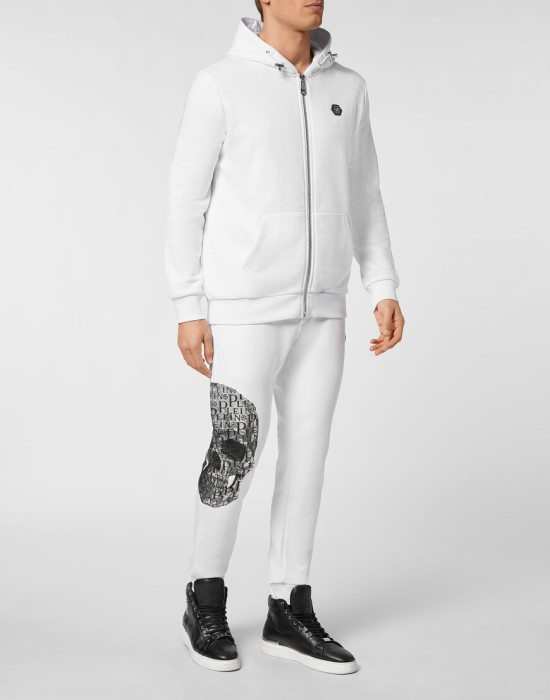 Товар белого цвета с внутренней стороны