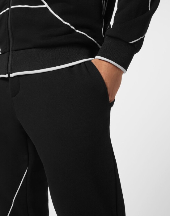 костюм спортивный  из италии вид сбоку