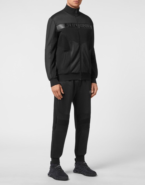 костюм спортивный  по цене 52200 руб вид справа