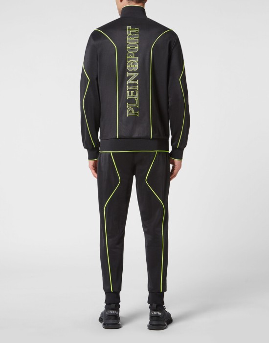 костюм спортивный  из италии вид сбоку