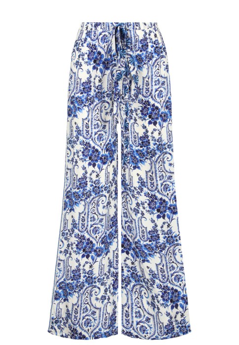 костюм  по цене 135730 руб вид справа