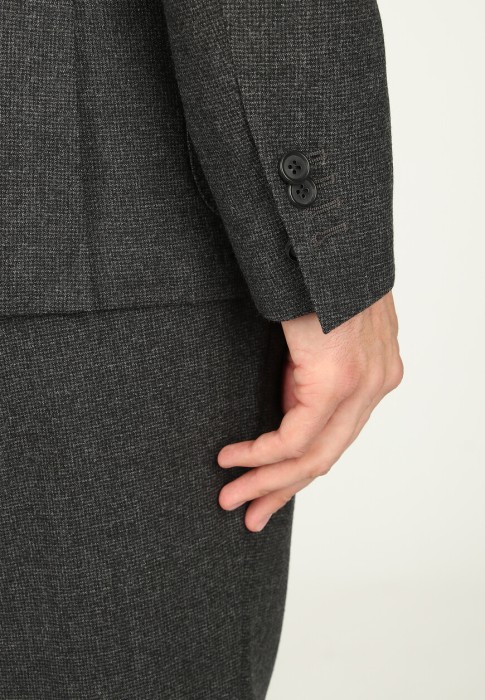 Товар серого цвета с внутренней стороны