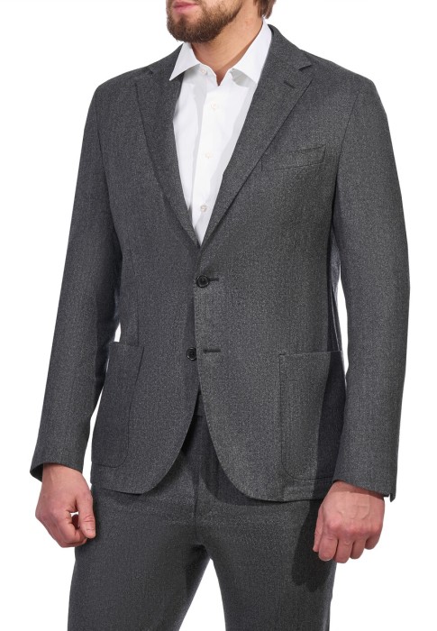 костюм  по цене 119340 руб вид справа