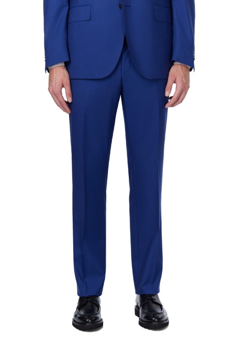 костюм  делового стиля с лицевой стороны