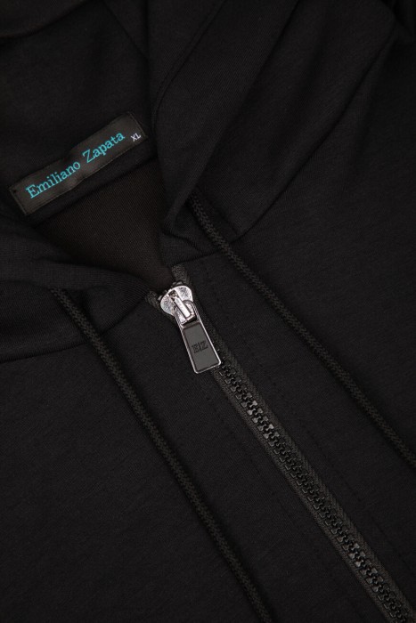 костюм  спортивного стиля с лицевой стороны