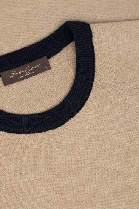 костюм  универсального стиля с лицевой стороны