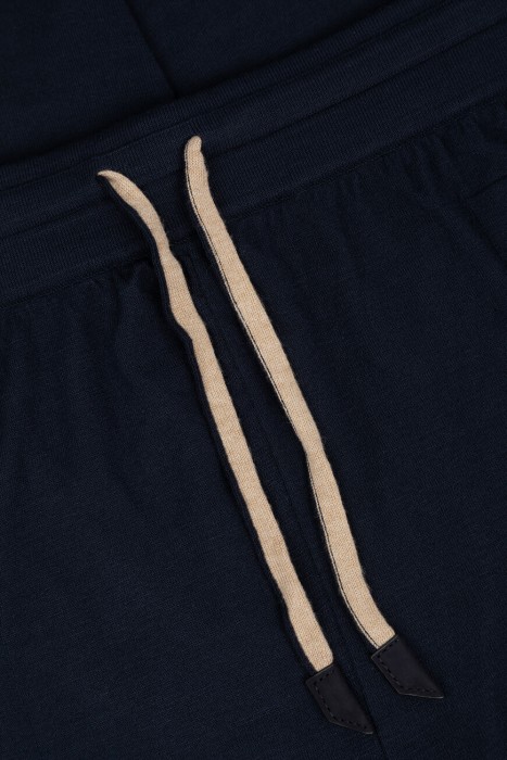 костюм  вид слева