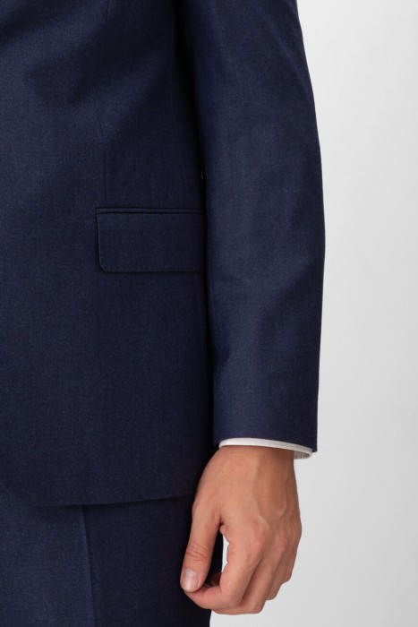 Товар синего цвета с внутренней стороны