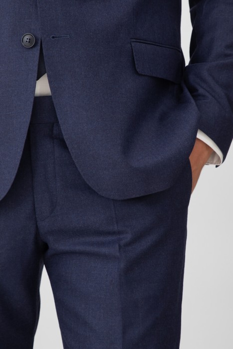 костюм  из шерсти спереди