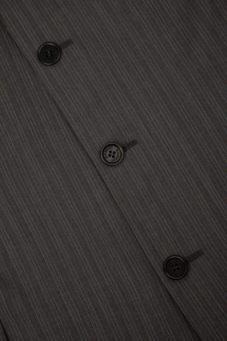 костюм  из шерсти спереди