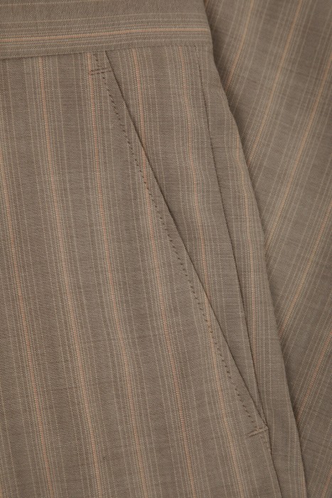 костюм  повседневного стиля с лицевой стороны