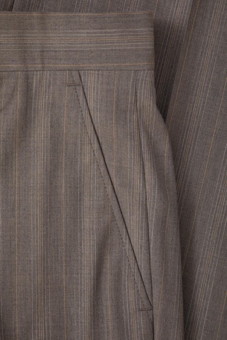 костюм  универсального стиля с лицевой стороны