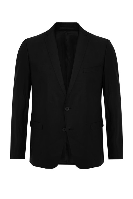 костюм  по цене 40000 руб вид справа