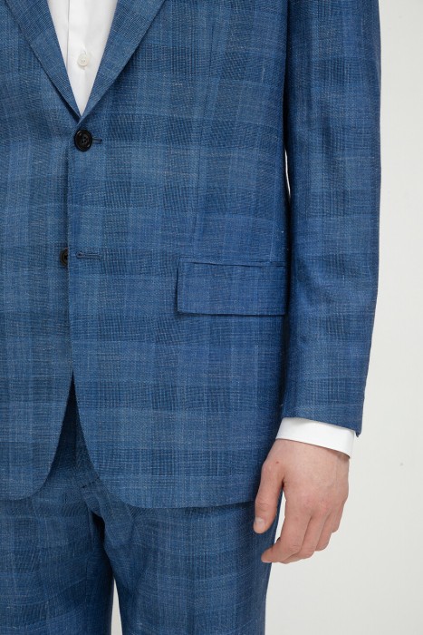 Товар синего цвета с внутренней стороны