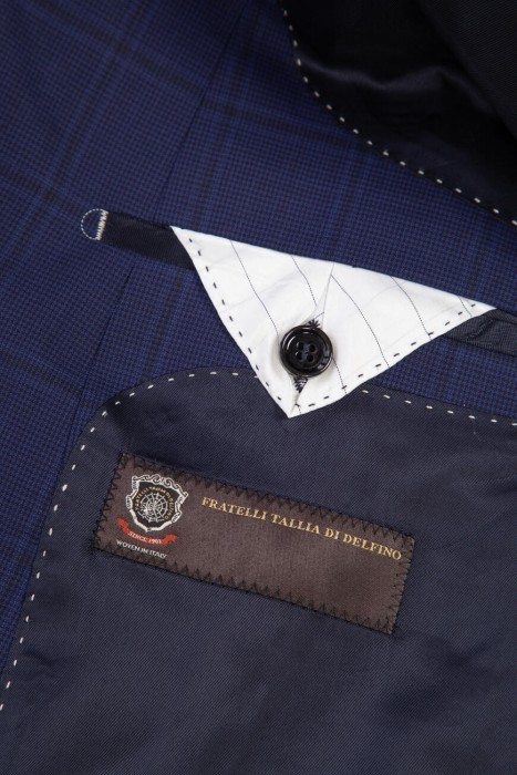 костюм  из шерсти спереди