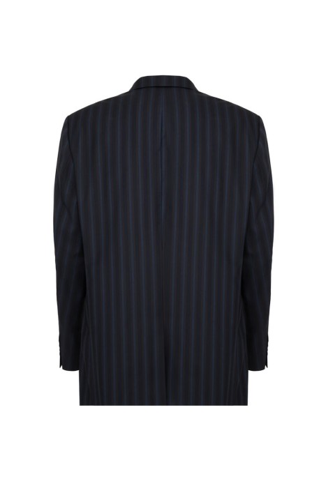 костюм  по цене 44000 руб вид справа