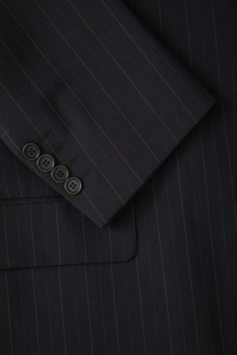 костюм  из шерсти спереди