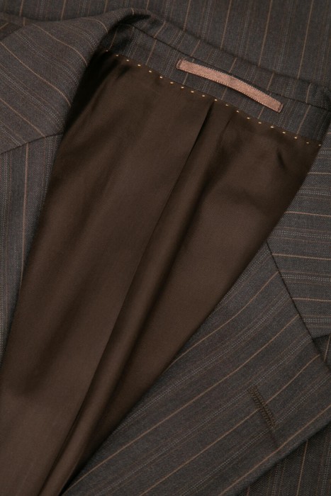 Товар коричневого цвета с внутренней стороны